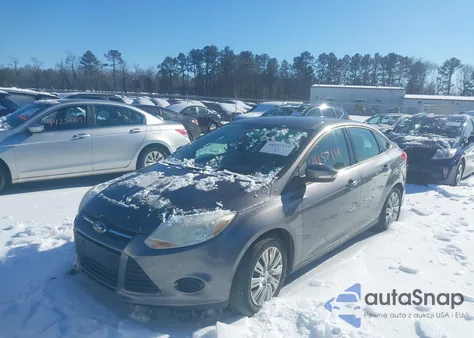 2013 Ford Focus Se z USA, uszkodzony, nr VIN 1FADP3F29DL155213